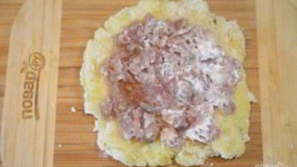 рулетики из картофеля с фаршем