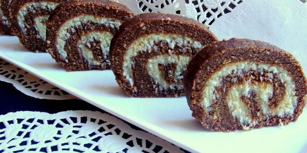 Рецепт шоколадна-кокосового рулет без выпечки