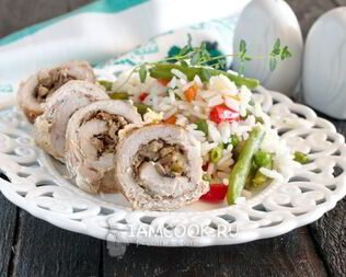 Свиные рулетики с грибами