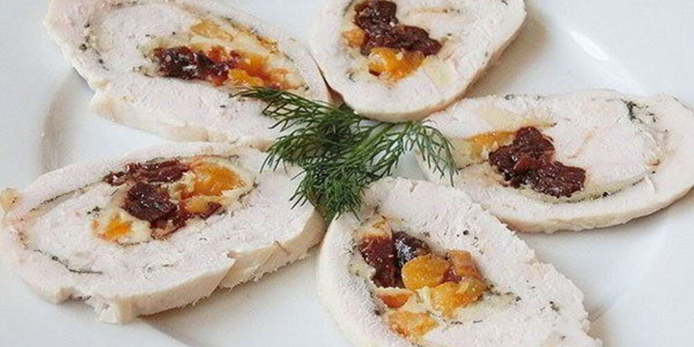 Рецепт закусочного куриного рулета с мандаринами