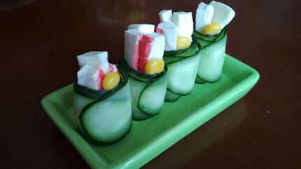 Закусочные рулетики из огурцов