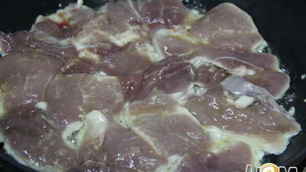свинина, маринованная в яйцах