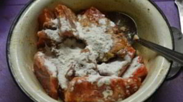 свиные ребрышки с баклажанами