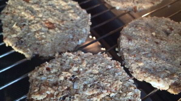 имбирные сэндвичи с кокосово-чайным мороженным