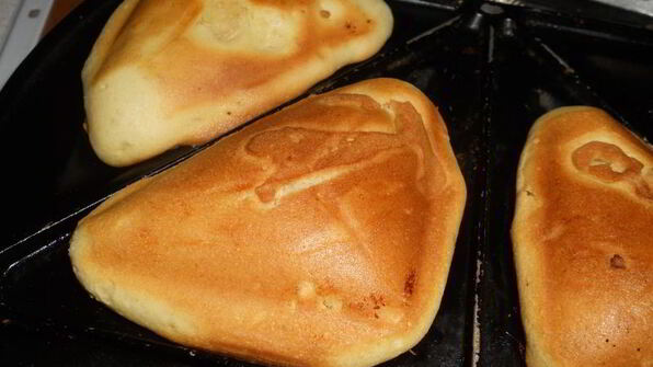 сладкие коржики к чаю в сэндвичнице