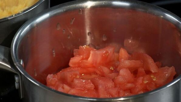 сэндвич из поленты и томатного варенья