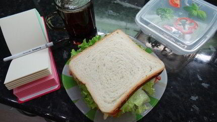 Сэндвич с омлетом