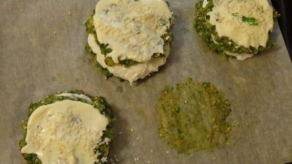 сырно-капустный сэндвич этюд в зеленых тонах