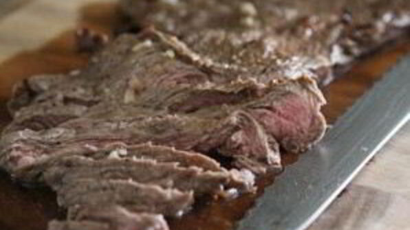 такос с гуакамоле и кукурузой