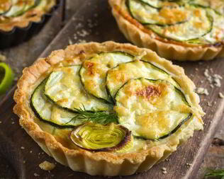 Кабачки запеченные в тарталетках