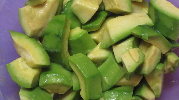 крем из авокадо в тарталетках