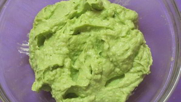 крем из авокадо в тарталетках