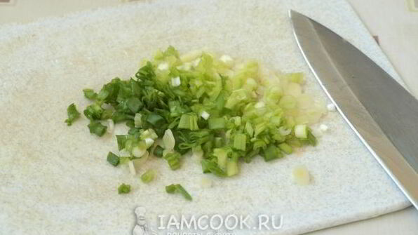 тарталетки с консервированным тунцом