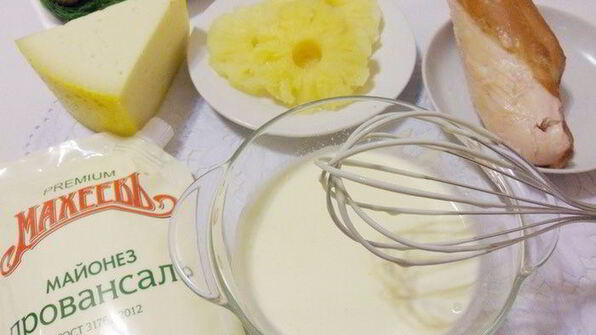 тарталетки с курицей и ананасом