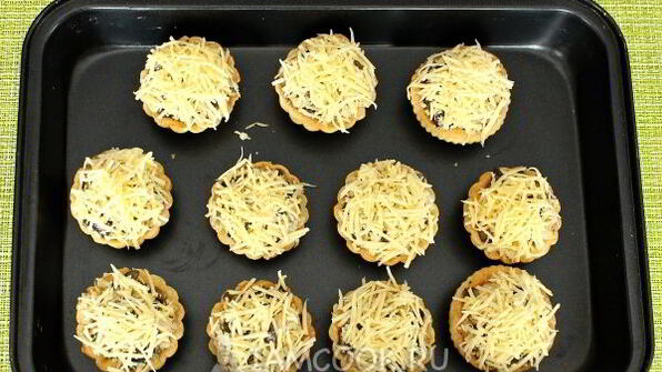 тарталетки с курицей и грибами