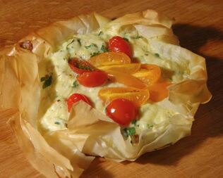 Тарталетки с рикоттой и помидорами черри