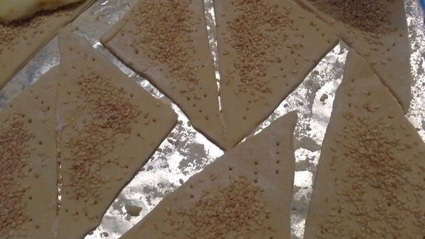 французский хрустящий тарт с яблоками и корицей