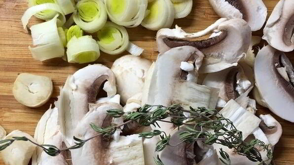 мини-тарты с салатом из индейки и овощей