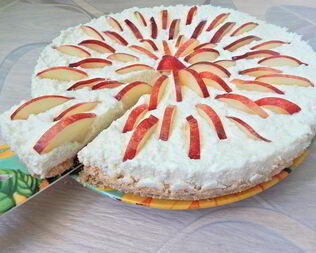 Тарт без выпечки с творогом и нектаринами