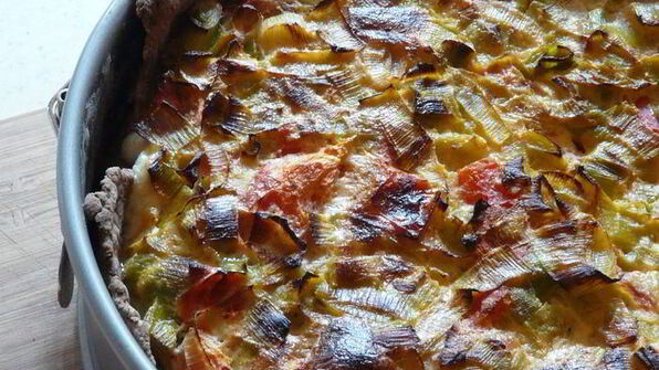 тарт из порея и овечьего сыра