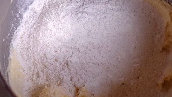 тарт с карамелизованными яблоками