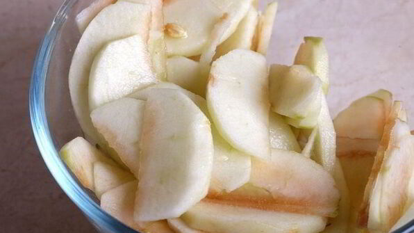 тарт с карамелизованными яблоками