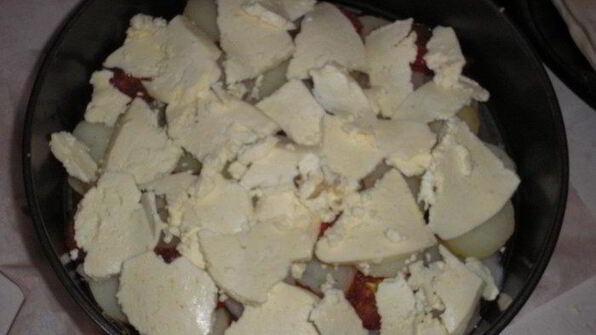 тарт с картофелем, сыром и помидорами