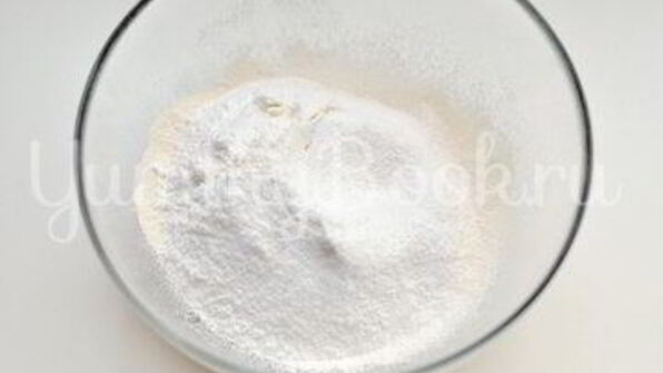 тарт с кокосовым молоком и грушами