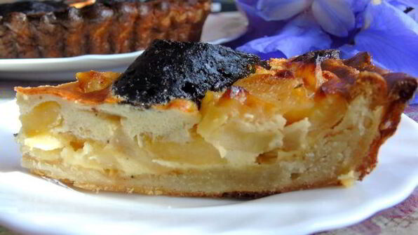 тарт с яблоками и boudin noir