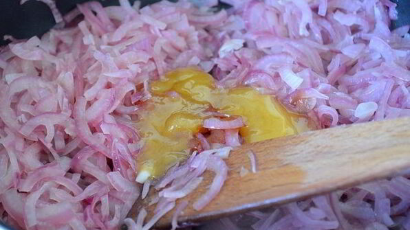 тарт татен с карамелизованным луком