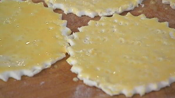 тарты с раковыми шейками и зеленью