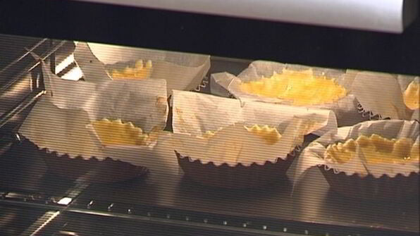 тарты с раковыми шейками и зеленью