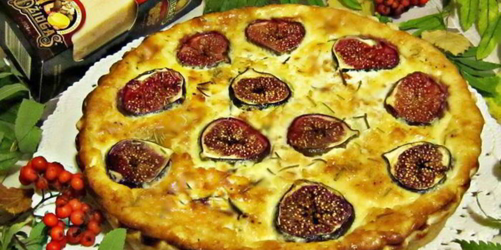 Рецепт закусочного тарта с сыром джюгас и инжиром