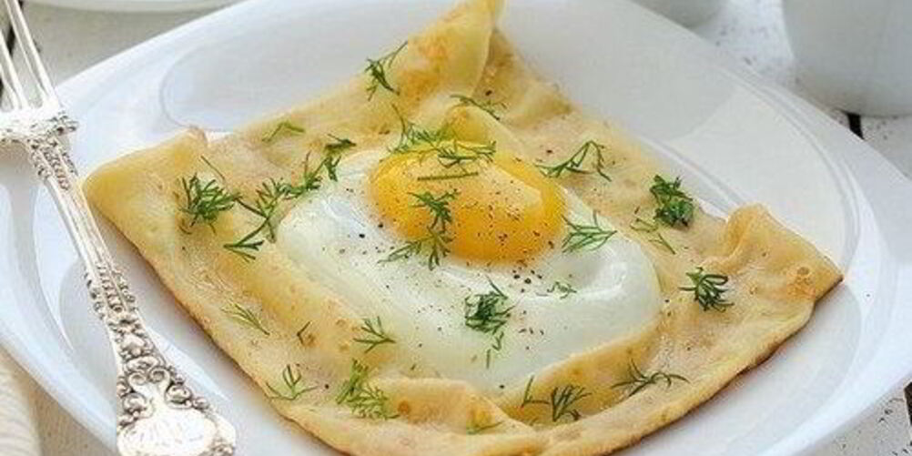 Рецепт оригинальной яичницы в блине