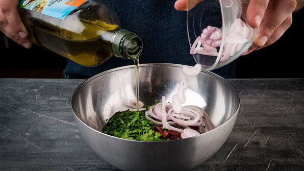 яичница с фасолью