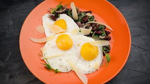 яичница с фасолью