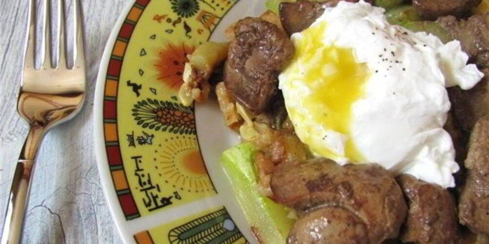 Рецепт яичницы с печенкой