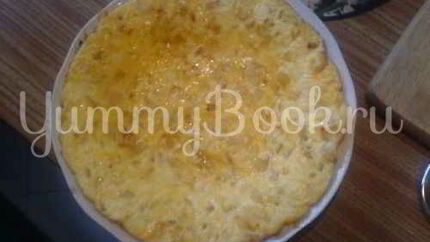 Яичница с сыром, луком и чесноком