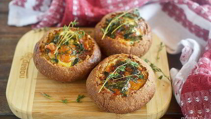 Яичница в булочках Веселый завтрак