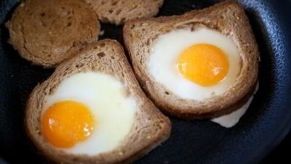 яичница в иллюминаторе