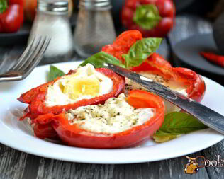 Яичница в перце в микроволновке