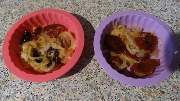 запечённая глазунья с вялеными томатами