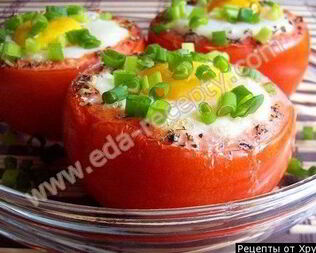 Яйца в помидоре жареные