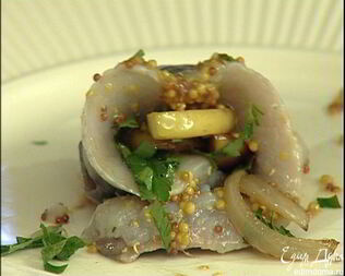 Закуска из селедки с яблоками