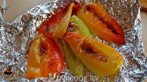 закуска из запеченного перца с куриными сердечками