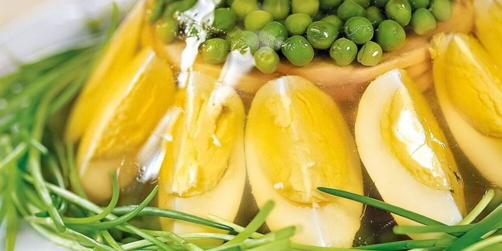 Рецепт заливного из куриной грудки и яиц