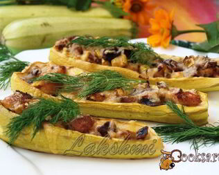 Лодочки из кабачков с жульеном и курицей