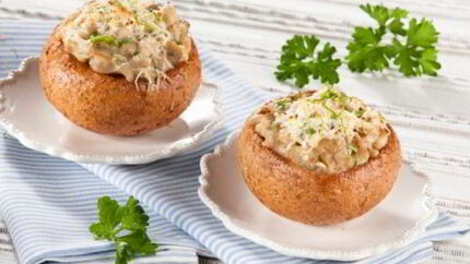 Жульен с мясным фаршем в булочках