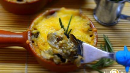 Жульен с вешенками и баклажанами