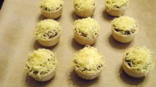 жульен в тарталетках с грибами и курицей